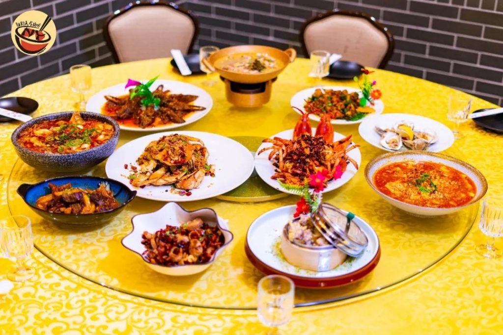 Brooklyn 江边城外grill Master 万州烤鱼 豆花烤鱼 海鲜 烧烤 机器人餐厅